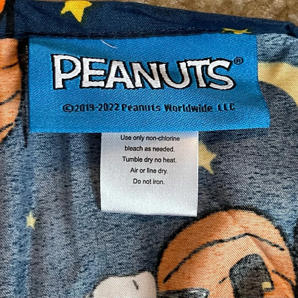 Snoopy - Peanuts - Top Sheet - Halloween - Size: 80 X 96